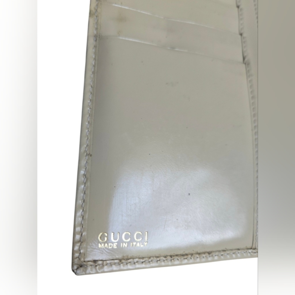 Gucci Vintage Patent Leather Nude Wallet with Gold Accent Clasp - Picture 10 of 16